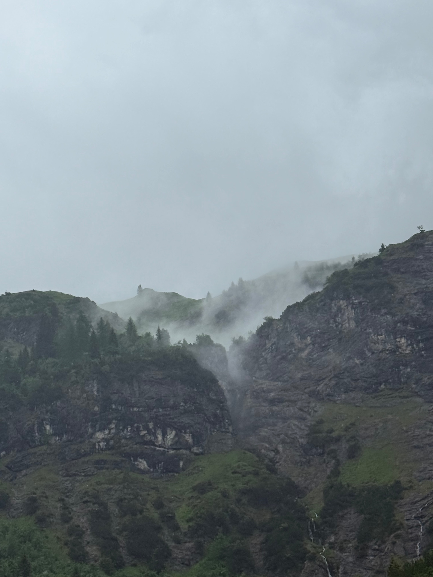 Wasserfall im Nebel